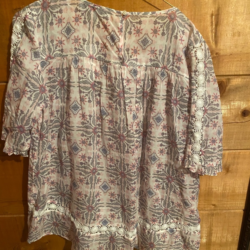Loft Blouse - Picture 3 of 3